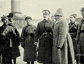Председатель Реввоенсовета Л. Д. Троцкий в дни наступления Юденича на Петроград. 1919